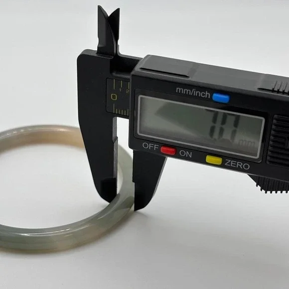 Agate Bangle - Picture 6 of 7